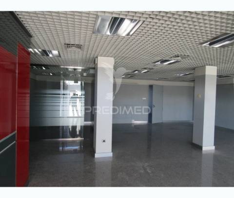 Loja de comercio em carrgal do sal  ,currelos, papizios e sobral