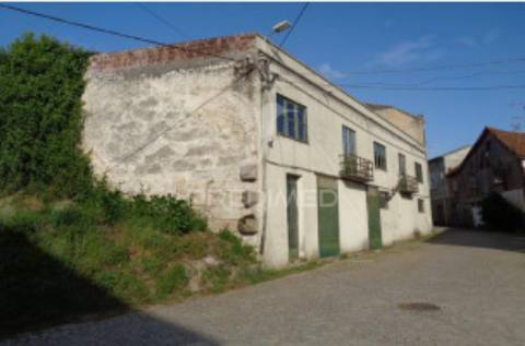 Loja /comercio em santa comba dão , ovoa e vimeiro