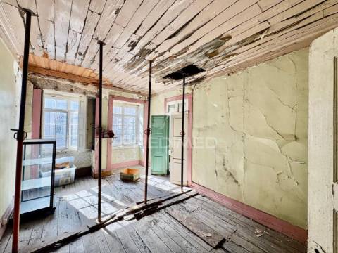 Prédio no centro da cidade guimarães