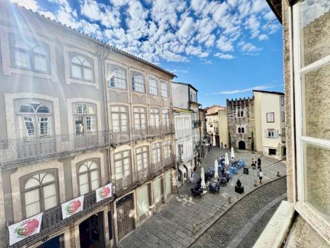 Prédio no centro da cidade guimarães