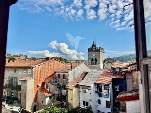 Prédio no centro da cidade guimarães