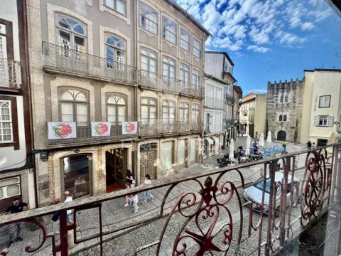 Prédio no centro da cidade guimarães