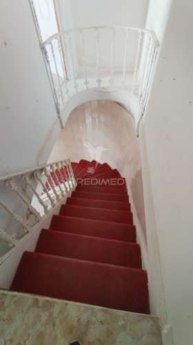 Andar de moradia & sotao t2+2   com 234 m² para recuperar na baixa de olhao
