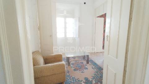 Andar de moradia & sotao t2+2   com 234 m² para recuperar na baixa de olhao