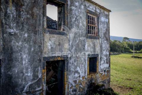 Ruína com projeto aprovado e vista mar – santo amaro, são roque do pico