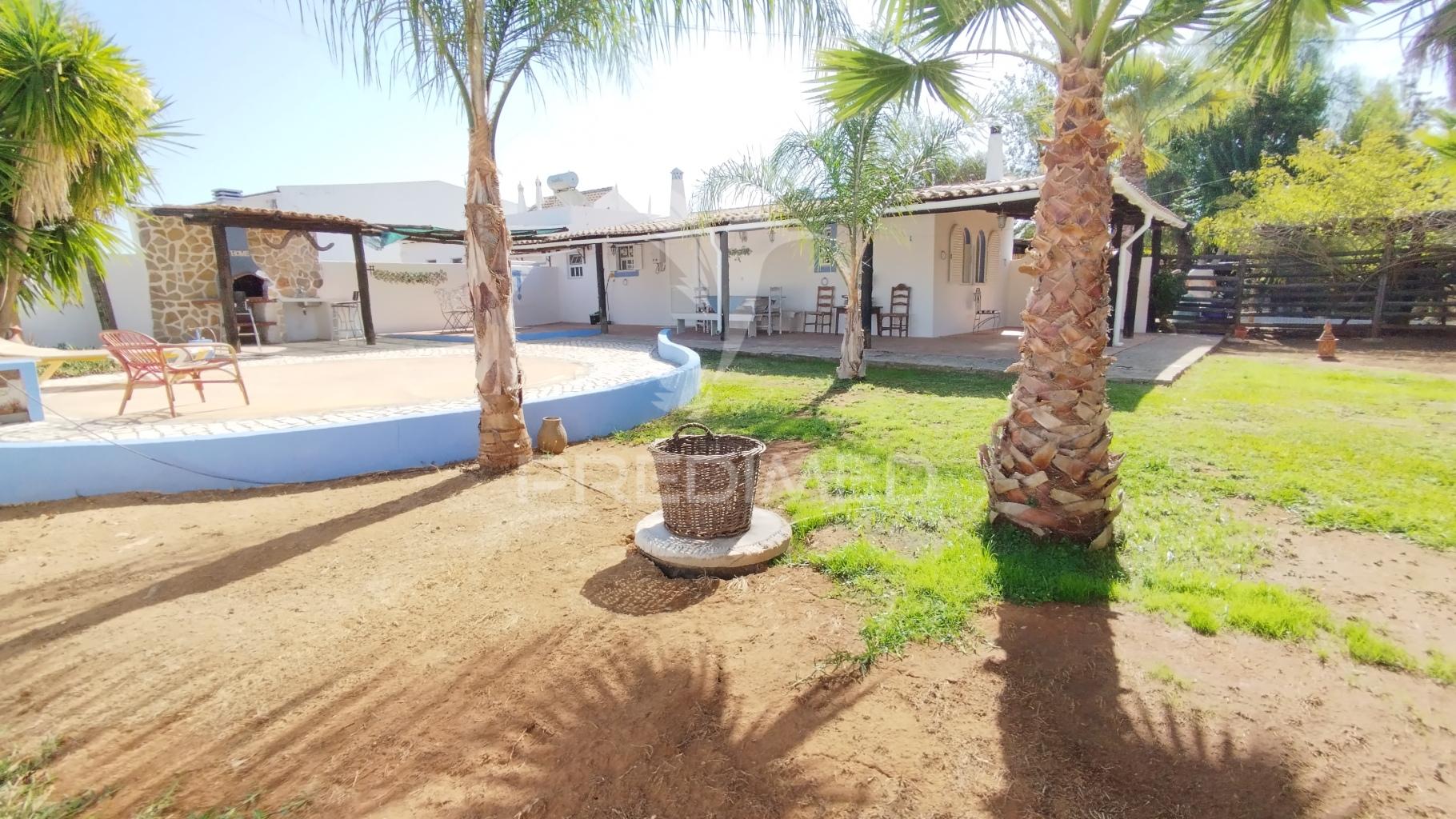 Casa de campo com t3 + t2 + mobilom