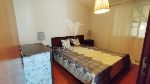 Casa de campo com t3 + t2 + mobilom