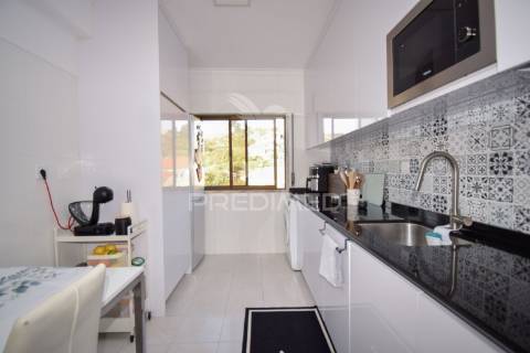 Magnifico t2 em muito bom estado com elevador perto do tagus park