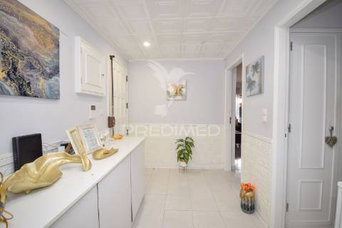 Magnifico t2 em muito bom estado com elevador perto do tagus park