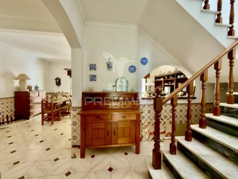 Moradia t4 entre a charneca da caparica e a marisol – próxima da praia da fonte da telha