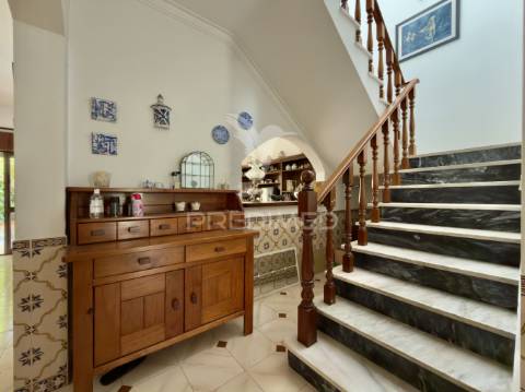 Moradia t4 entre a charneca da caparica e a marisol – próxima da praia da fonte da telha