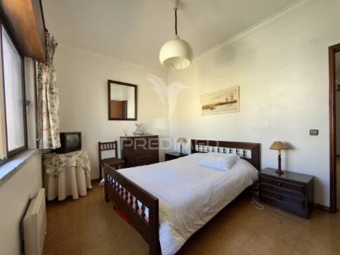 Moradia t4 entre a charneca da caparica e a marisol – próxima da praia da fonte da telha