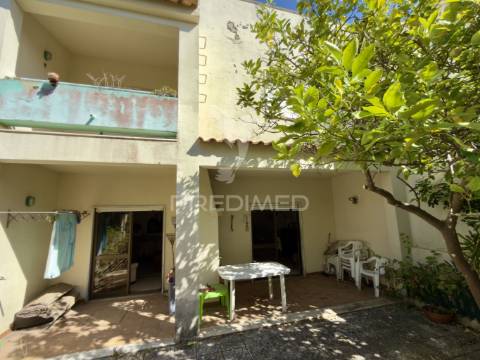 Moradia t4 entre a charneca da caparica e a marisol – próxima da praia da fonte da telha