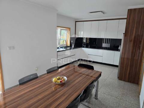 Moradia t3 única em fânzeres