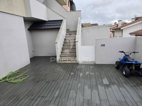 Moradia t3 única em fânzeres