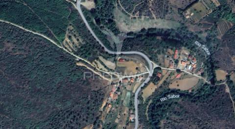 Terreno rústico em moinho de meixedo – frente ao rio sabor | parque natural de montesinho | perto da fronteira espanhola