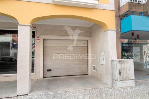 Apartamento t1 para arrendamento no centro de almeirim