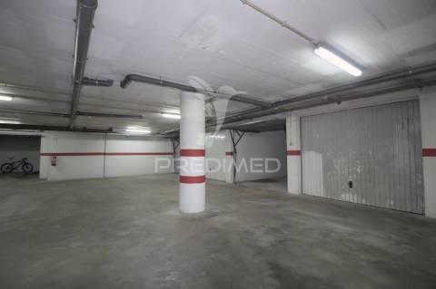 Apartamento t1 para arrendamento no centro de almeirim