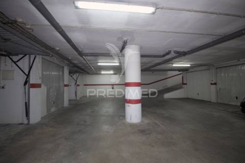 Apartamento t1 para arrendamento no centro de almeirim