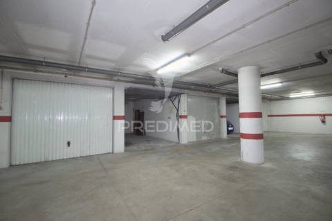 Apartamento t1 para arrendamento no centro de almeirim