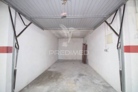 Apartamento t1 para arrendamento no centro de almeirim