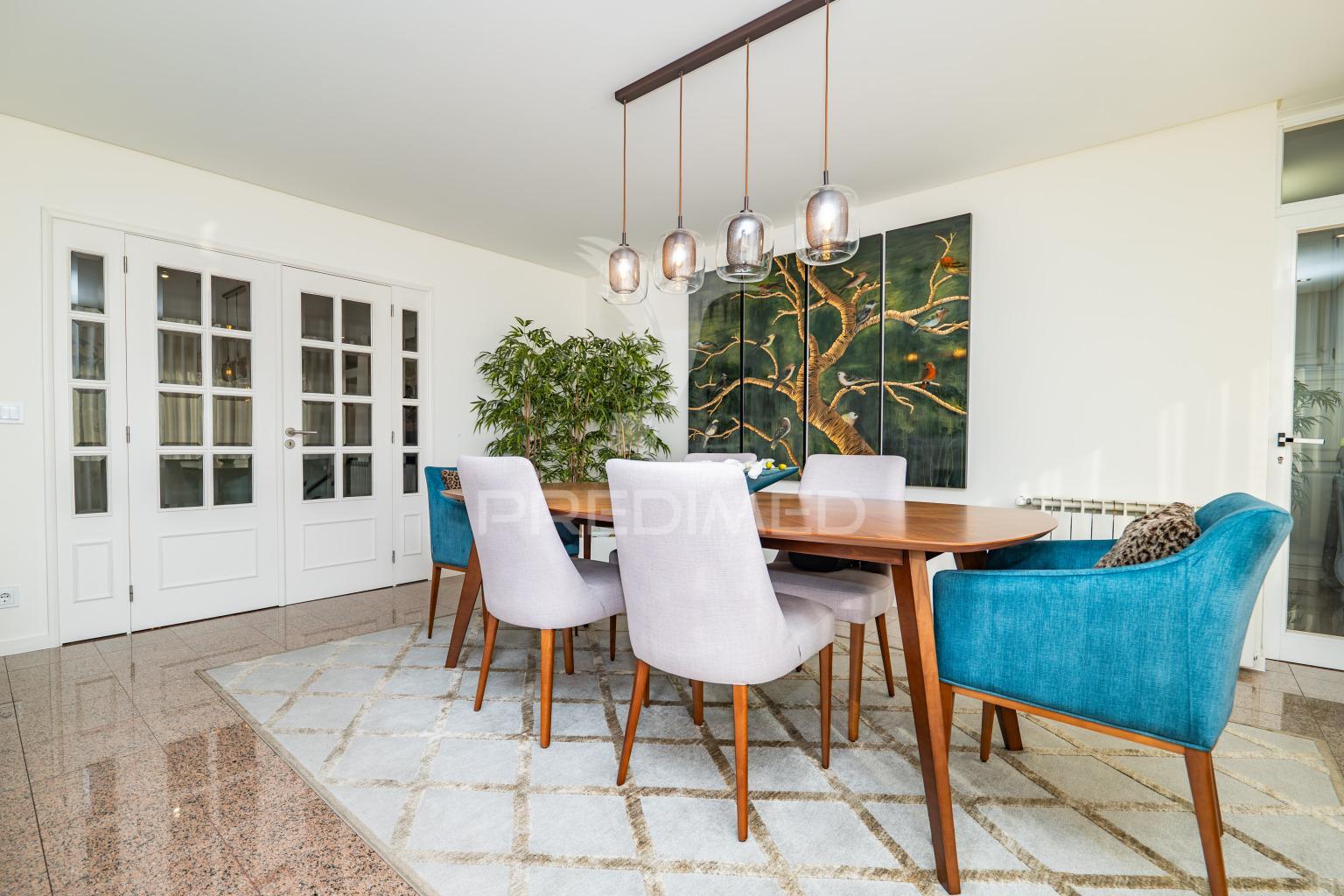 Apartamento t5 duplex em ferreiros