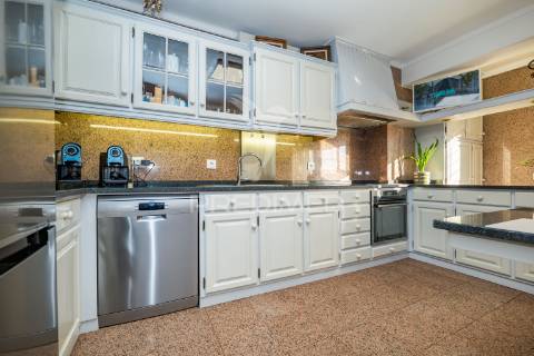 Apartamento t5 duplex em ferreiros