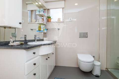 Apartamento t5 duplex em ferreiros