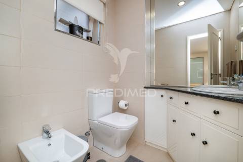 Apartamento t5 duplex em ferreiros