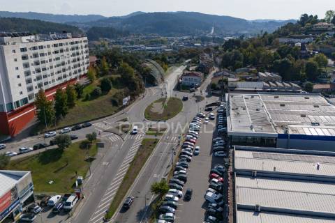 Apartamento t5 duplex em ferreiros