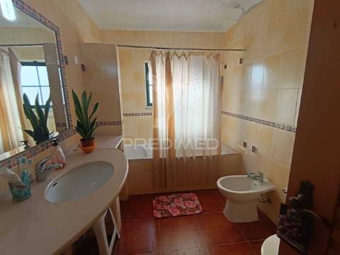 Moradia t3 com quintal e churrasqueira em são vicente – elvas