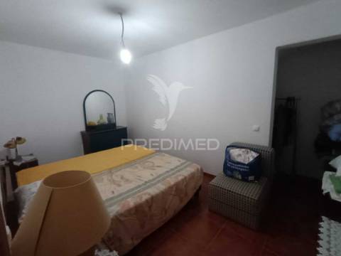 Moradia t3 com quintal e churrasqueira em são vicente – elvas