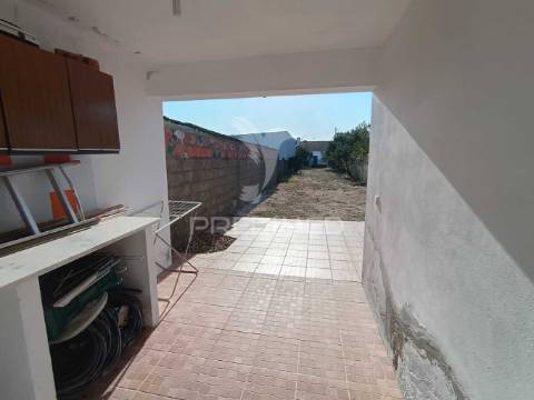 Moradia t3 com quintal e churrasqueira em são vicente – elvas