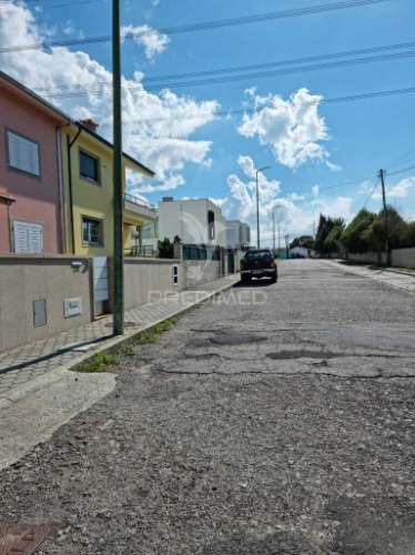 Lote de terreno, urbano, em olival-vn gaia