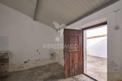 Moradia t4 em safara