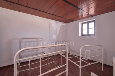 Moradia t4 em safara