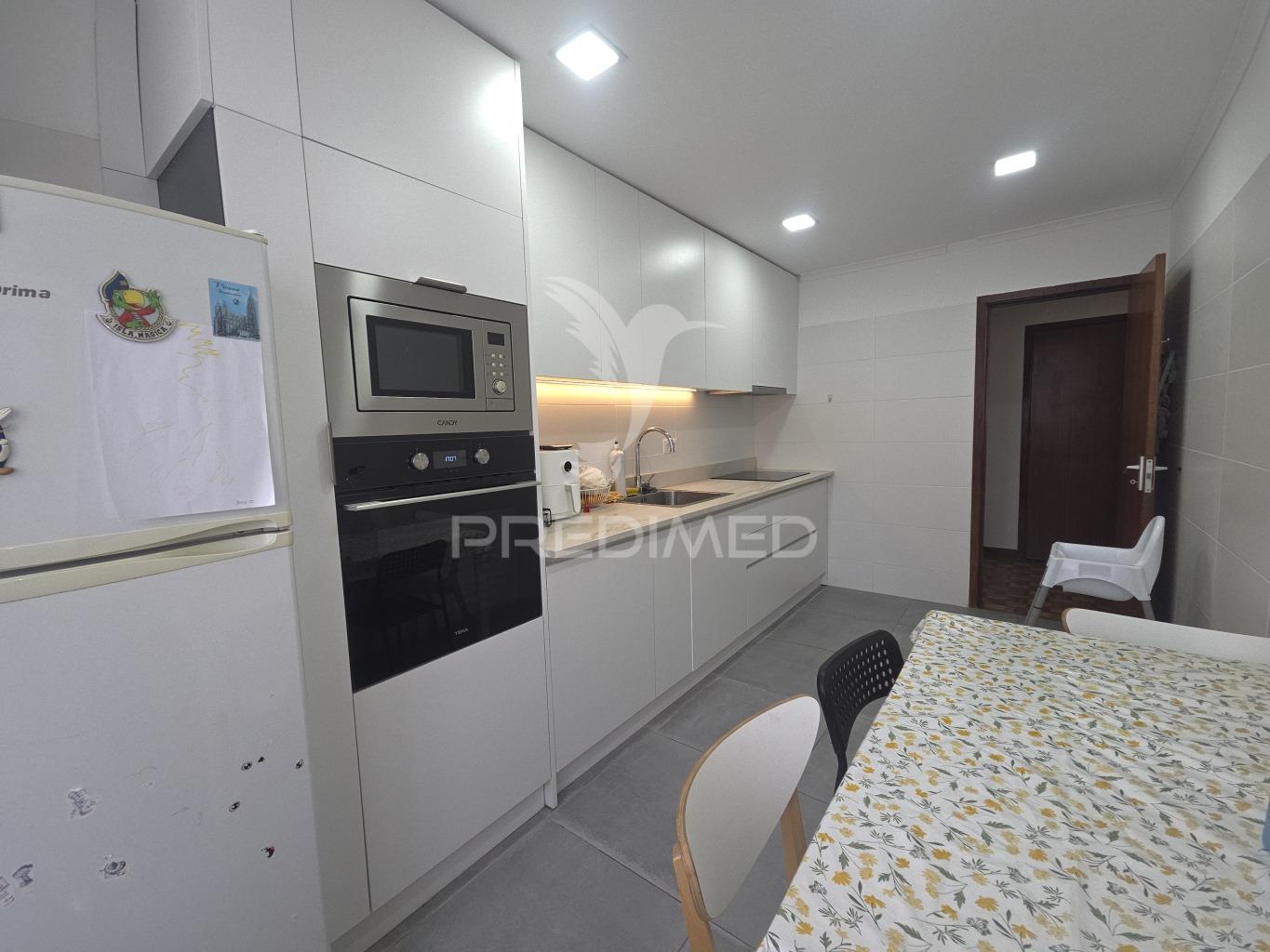 Apartamento t2 remodelado nas paivas