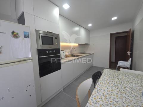 Apartamento t2 remodelado nas paivas