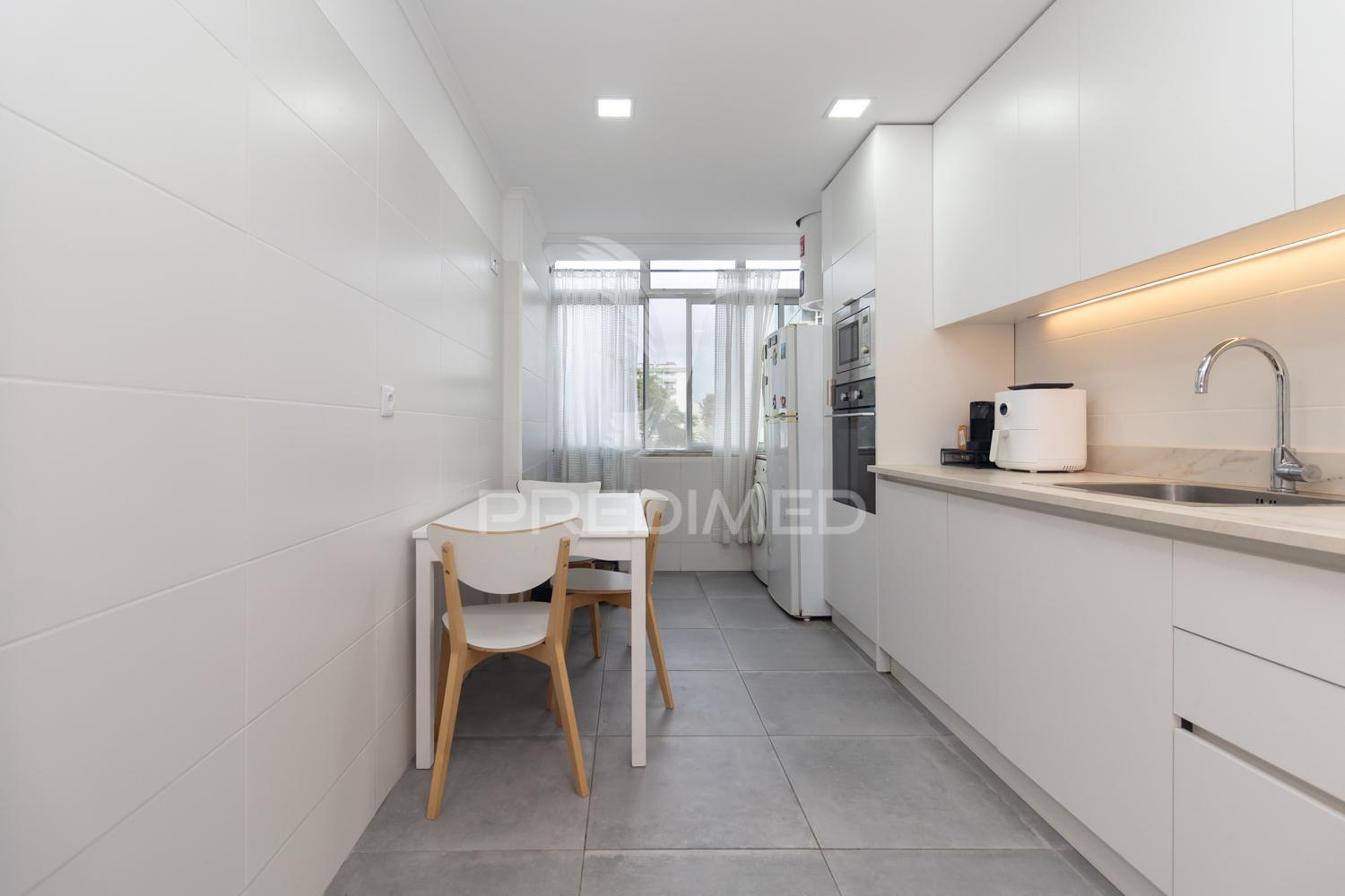 Apartamento t2 remodelado nas paivas