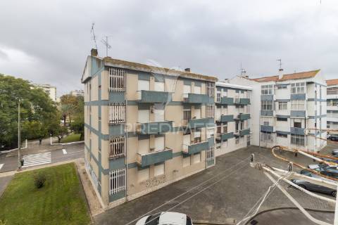 Apartamento t2 remodelado nas paivas