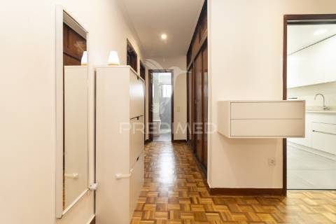 Apartamento t2 remodelado nas paivas