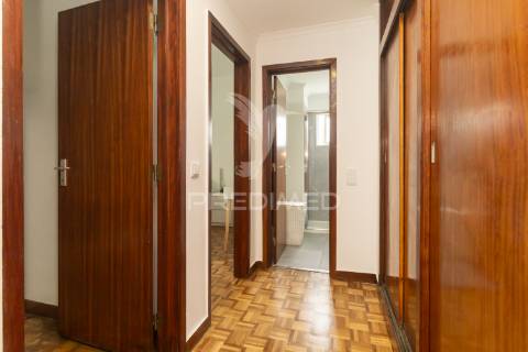 Apartamento t2 remodelado nas paivas