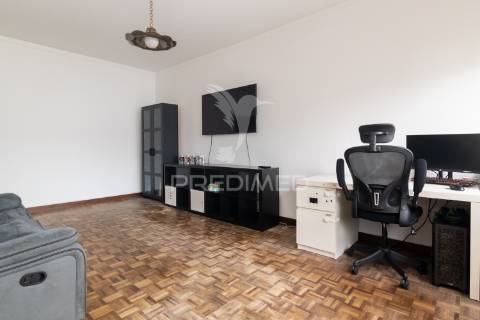 Apartamento t2 remodelado nas paivas