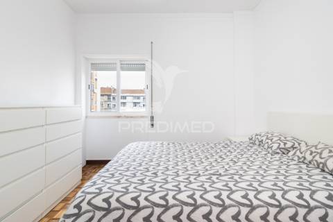 Apartamento t2 remodelado nas paivas