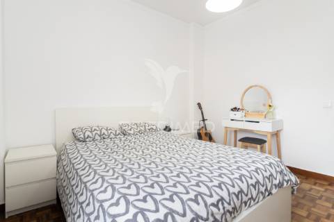 Apartamento t2 remodelado nas paivas