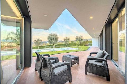 ? moradia térrea t4 de luxo – póvoa de lanhoso