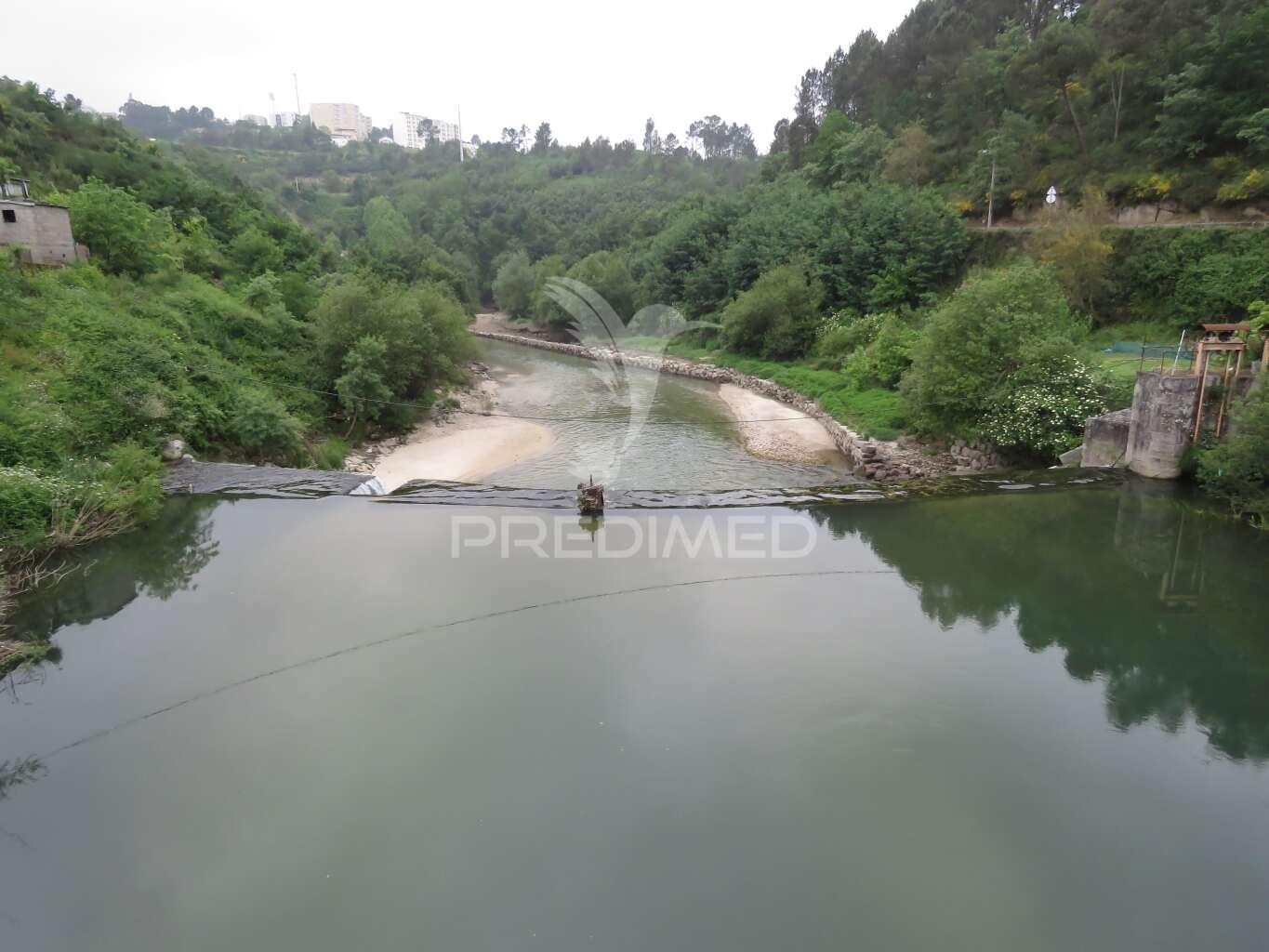 Terreno – 24.000 m²  com frente de rio, ancoradouro e pequena praia