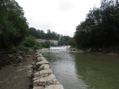 Terreno – 24.000 m²  com frente de rio, ancoradouro e pequena praia
