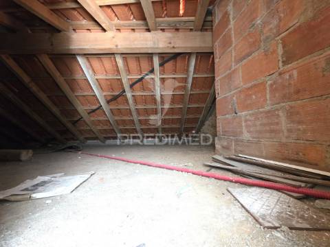 Moradia t2, vales, tomar