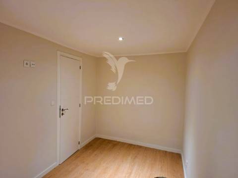 Apartamento t2 com pátio exterior.